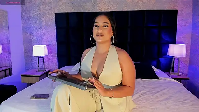 Snapshot of Gaby_Blaze chatting on 03/08/25, 10:13 Gaby Blaze online show from 03/08/25, 10:13