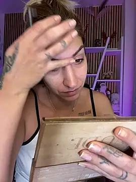 sofiah  online show from 01/07/26, 07:22