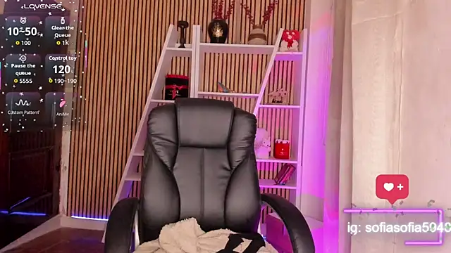 sofiah  online show from 03/15/26, 06:36