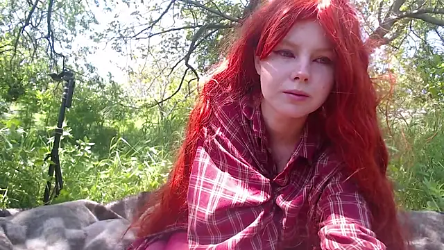 Snapshot of RubyLynxx chatting on 05/17/26, 07:28 RubyLynxx online show from 05/17/26, 07:28