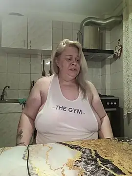 AriannaMilf online show from 04/18/26, 07:58