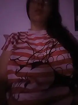 Snapshot of bruna_safadinhaa chatting on 06/03/26, 07:00 bruna safadinhaa online show from 06/03/26, 07:00