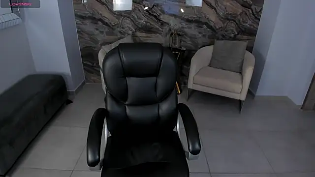 AlessiaCorleone  online show from 03/10/25, 09:29