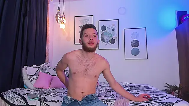 Snapshot of Juan_Castano chatting on 12/14/24, 11:39 Juan Castano online show from 12/14/24, 11:39