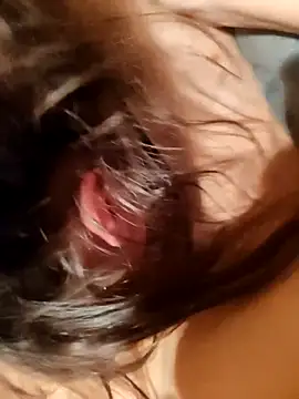 Snapshot of Luka932 chatting on 12/15/25, 09:52 Luka932 online show from 12/15/25, 09:52