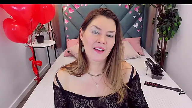 Adele Russo online show from 02/12/25, 04:22