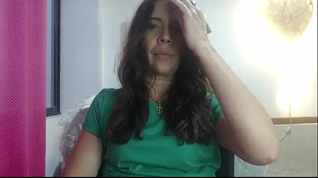 Snapshot of Victoria_meester chatting on 01/12/25, 10:22 Victoria meester online show from 01/12/25, 10:22