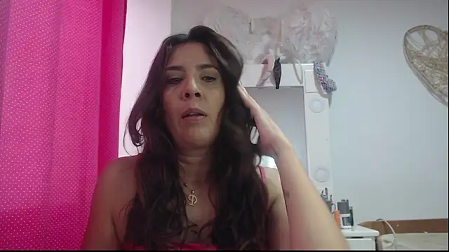 Snapshot of Victoria_meester chatting on 02/03/25, 02:45 Victoria meester online show from 02/03/25, 02:45