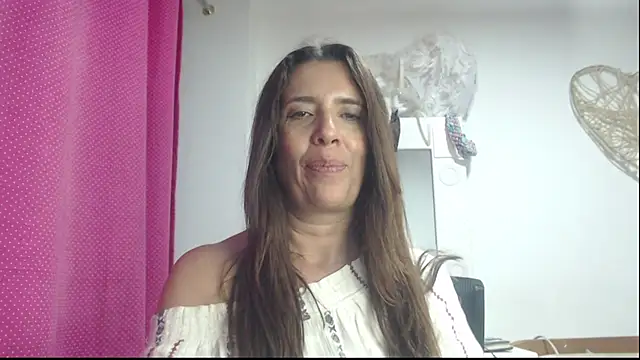 Snapshot of Victoria_meester chatting on 02/11/25, 12:06 Victoria meester online show from 02/11/25, 12:06