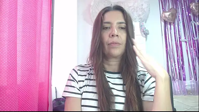 Snapshot of Victoria_meester chatting on 02/19/25, 04:11 Victoria meester online show from 02/19/25, 04:11