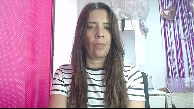 Snapshot of Victoria_meester chatting on 02/19/25, 09:58 Victoria meester online show from 02/19/25, 09:58