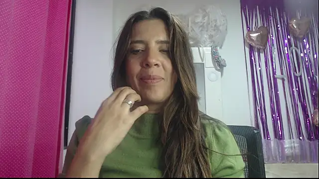 Snapshot of Victoria_meester chatting on 02/20/25, 10:15 Victoria meester online show from 02/20/25, 10:15