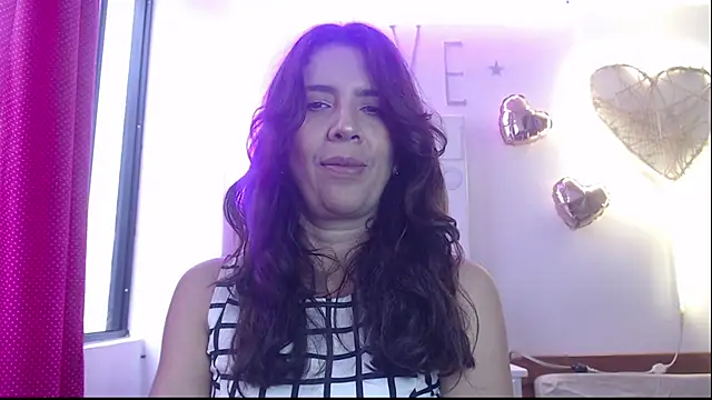 Snapshot of Victoria_meester chatting on 02/27/25, 02:32 Victoria meester online show from 02/27/25, 02:32