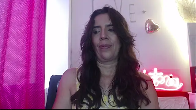 Snapshot of Victoria_meester chatting on 03/04/25, 07:54 Victoria meester online show from 03/04/25, 07:54