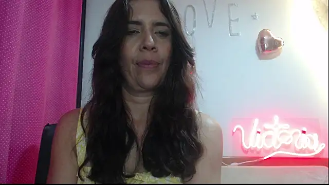 Snapshot of Victoria_meester chatting on 03/04/25, 11:00 Victoria meester online show from 03/04/25, 11:00
