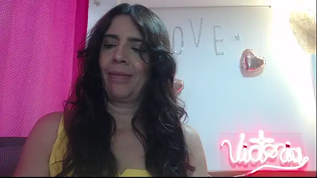 Snapshot of Victoria_meester chatting on 03/05/25, 08:32 Victoria meester online show from 03/05/25, 08:32
