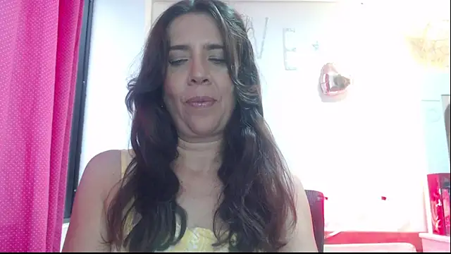 Snapshot of Victoria_meester chatting on 03/11/25, 09:26 Victoria meester online show from 03/11/25, 09:26