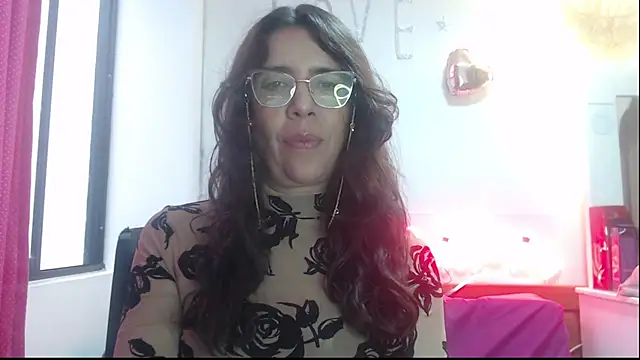 Snapshot of Victoria_meester chatting on 03/18/25, 09:32 Victoria meester online show from 03/18/25, 09:32