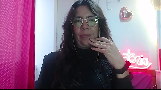 Snapshot of Victoria_meester chatting on 03/19/25, 08:54 Victoria meester online show from 03/19/25, 08:54
