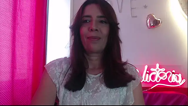 Snapshot of Victoria_meester chatting on 03/21/25, 04:07 Victoria meester online show from 03/21/25, 04:07