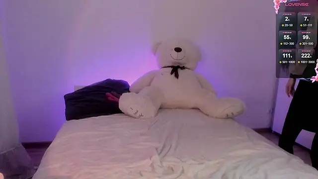 Snapshot of 666kisses chatting on 12/19/24, 11:35 666kisses online show from 12/19/24, 11:35