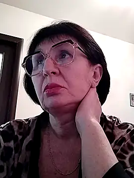 AlbinaXPretty online show from 02/16/25, 02:00