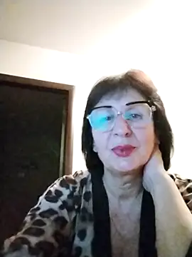 AlbinaXPretty online show from 10/18/25, 08:53