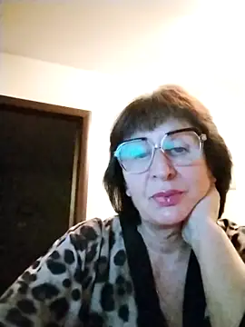 AlbinaXPretty online show from 10/21/25, 05:46