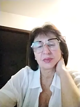 AlbinaXPretty online show from 11/19/25, 08:42