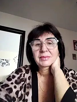 AlbinaXPretty online show from 11/22/25, 10:25