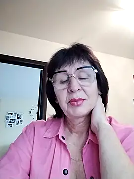 AlbinaXPretty online show from 12/19/25, 09:16