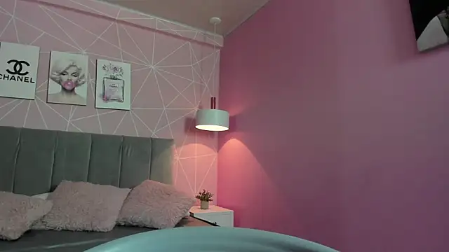 dolly zoe online show from 03/15/25, 03:51