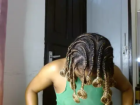 Snapshot of savage_laura chatting on 08/01/26, 06:45 savage laura online show from 08/01/26, 06:45