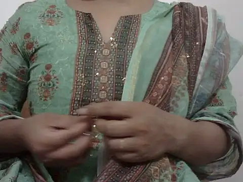 shekira99 online show from 11/12/25, 03:01