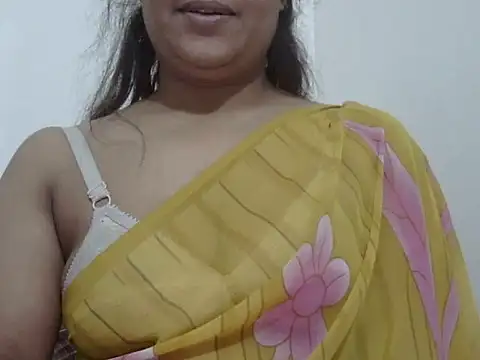 shekira99 online show from 12/04/25, 08:50