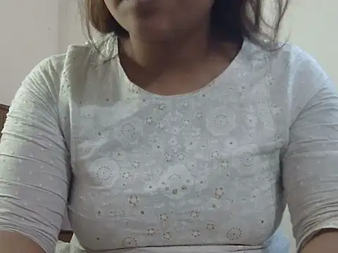 shekira99 online show from 12/14/25, 02:39