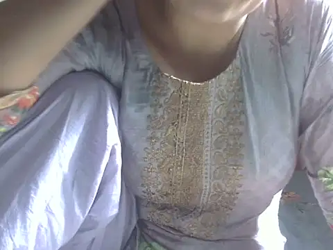 shekira99 online show from 04/24/26, 04:48