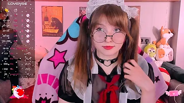 Snapshot of AliceLanley chatting on 12/15/24, 12:06 AliceLanley online show from 12/15/24, 12:06