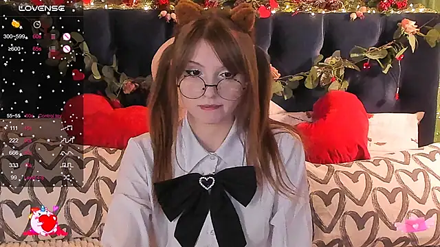 Snapshot of AliceLanley chatting on 02/18/25, 12:49 AliceLanley online show from 02/18/25, 12:49