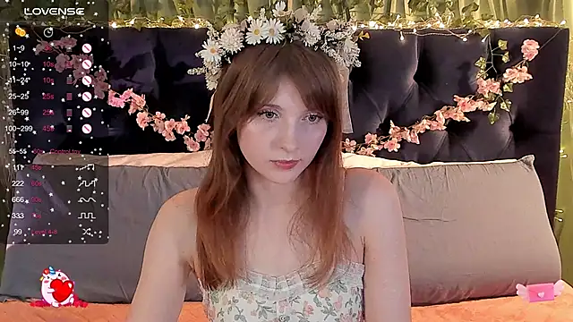 Snapshot of AliceLanley chatting on 03/18/25, 11:41 AliceLanley online show from 03/18/25, 11:41