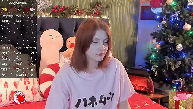 Snapshot of AliceLanley chatting on 12/23/25, 11:08 AliceLanley online show from 12/23/25, 11:08