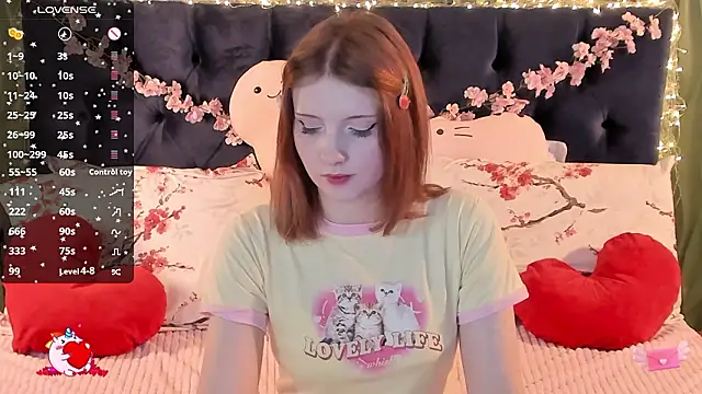 Snapshot of AliceLanley chatting on 02/10/26, 02:10 AliceLanley online show from 02/10/26, 02:10