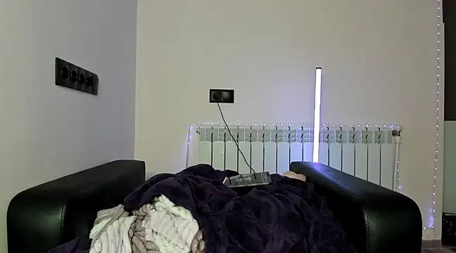 dollmore online show from 01/13/25, 07:53