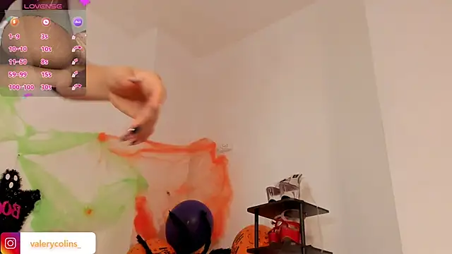 valerycolins online show from 10/28/25, 03:21