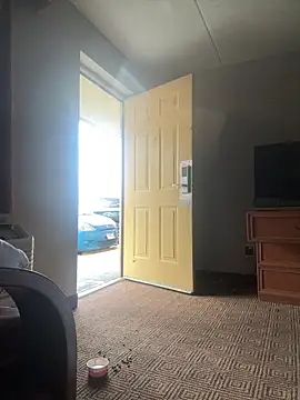 Stressreliever82 online show from 04/03/26, 04:38