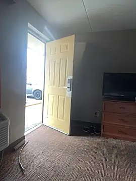 Stressreliever82 online show from 04/16/26, 04:19