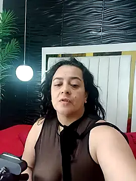 lucia vonne  online show from 01/14/25, 02:11