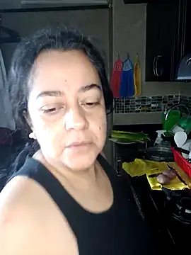 lucia vonne  online show from 11/04/25, 07:13