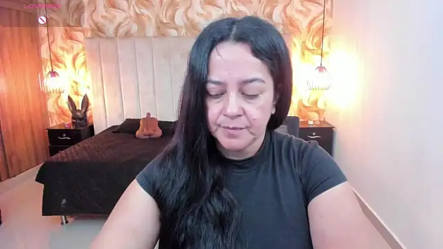 lucia vonne  online show from 02/05/26, 06:45