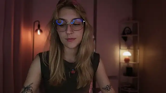 Snapshot of Dakotaa_ chatting on 02/14/26, 02:30 Dakotaa online show from 02/14/26, 02:30